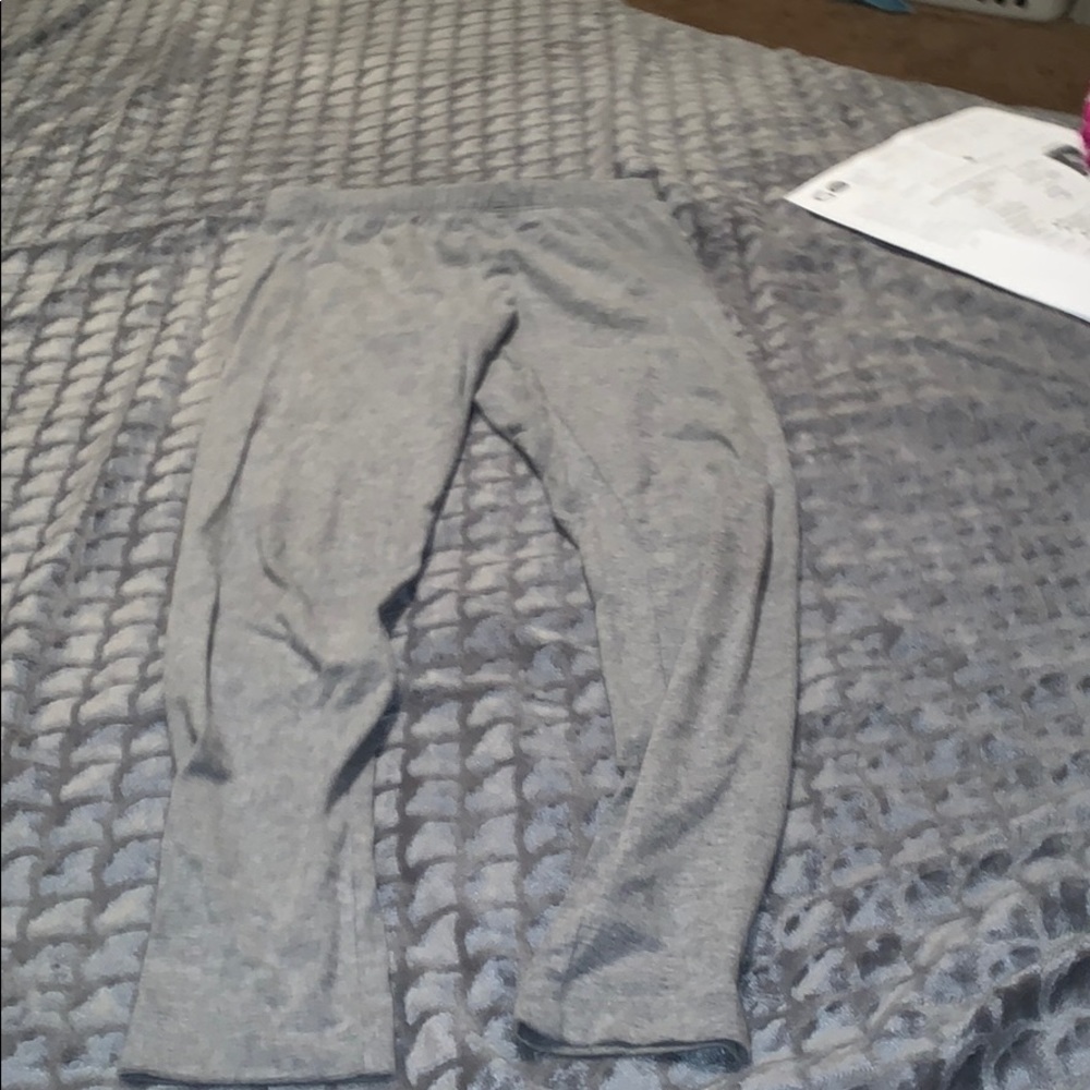 grey leggings